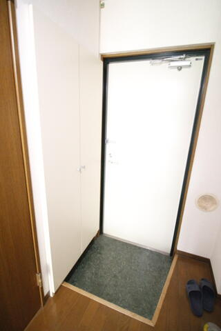 川崎市多摩区生田７丁目の賃貸マンションの玄関