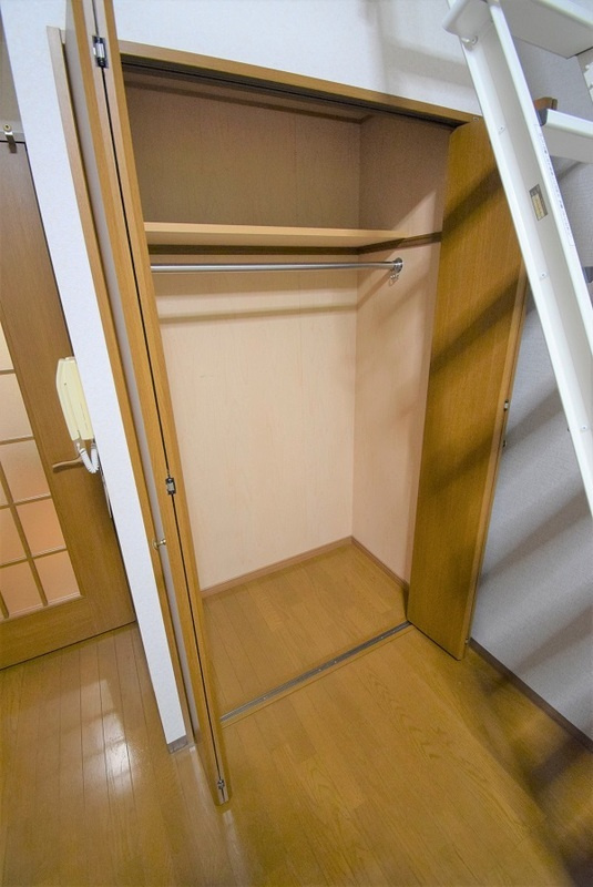 川崎市多摩区生田７丁目の賃貸マンションの収納
