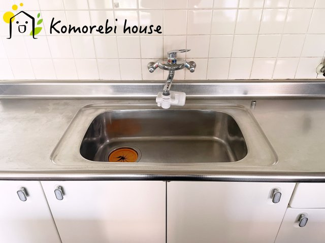 蓮田市西新宿2丁目　中古戸建のキッチン|キッチンでお料理をお楽しみください