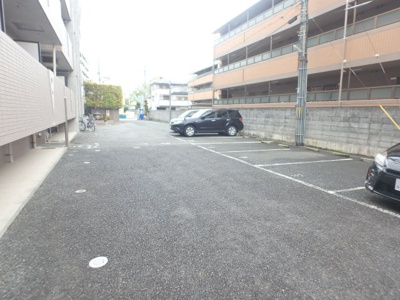 【駐車場】 | エトールⅥ | 駐車スペースもあります
