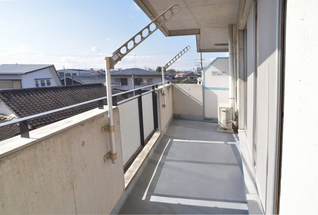 水戸市西原1棟マンションのバルコニー