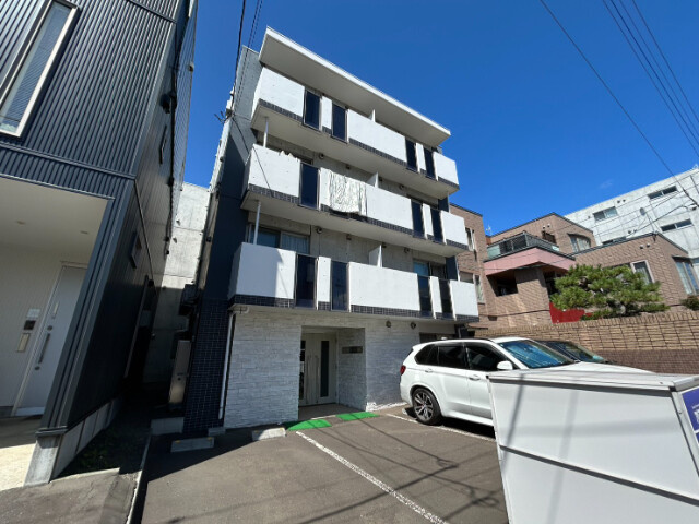 クレステージ西岡