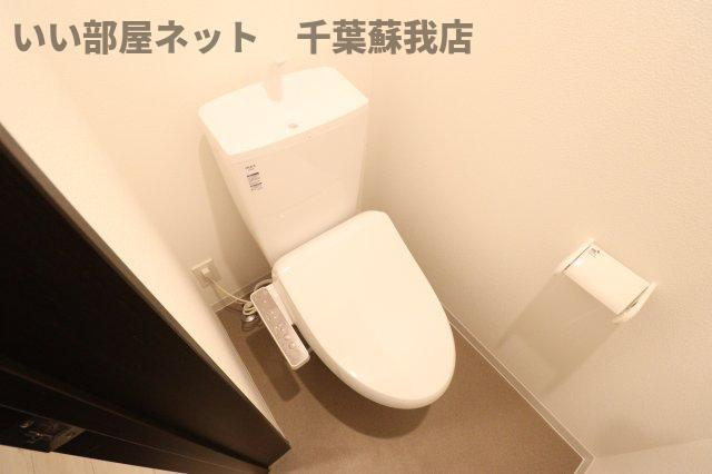 ジーメゾン千葉村田町ヘルミのトイレ|コンパクトで使いやすいトイレです
