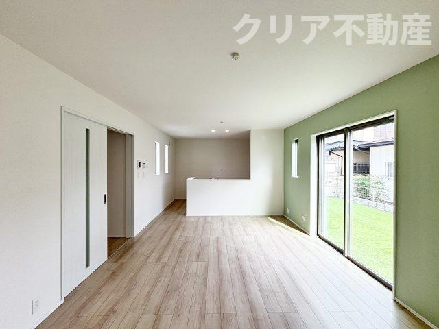 【居間・リビング】 | 9/15値下げ！駐車4台可♪前橋市上新田町新築