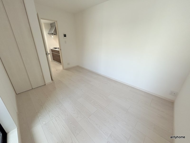 ヴェルメゾン三津屋中　仲介手数料無料の寝室