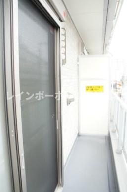 船橋市宮本９丁目のアパートのバルコニー