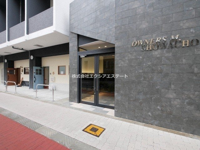 大阪市阿倍野区阪南町３丁目の賃貸マンションのエントランス