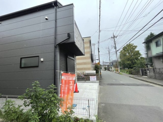 【前面道路含む現地写真】 | 相模原市南区上鶴間4丁目　全１棟 | 前面道路