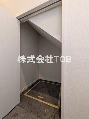 【その他】 | 桜丘戸建-桜丘4丁目- | 階段下収納