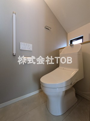 【トイレ】 | 桜丘戸建-桜丘4丁目- | 2階トイレ