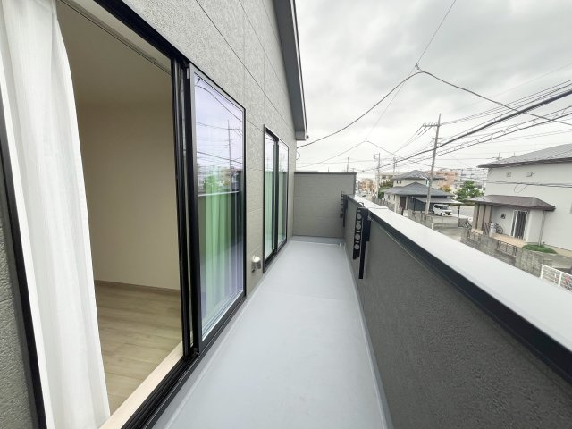 狭山ヶ丘2丁目新築戸建てのバルコニー|陽当たり良好なバルコニーです♪