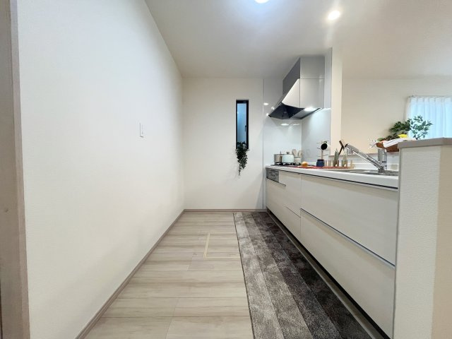 狭山ヶ丘2丁目新築戸建てのキッチン|キッチンスペースも広く、お料理しやすいです♪