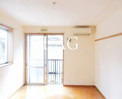 【居間・リビング】 | リヴェールハイム | 洋室のお部屋です。