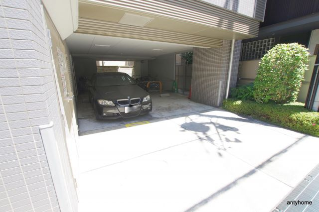 ミモサ中津　仲介手数料無料の駐車場