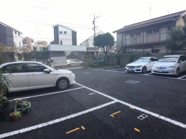ヴィラ井荻の駐車場|ヴィラ井荻