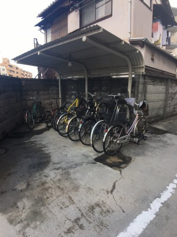 ヴィラ井荻のその他共用部分|駐輪場
