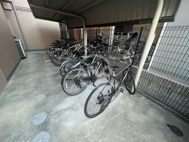 ヴェリテ新大阪Ⅱの設備|駐輪場