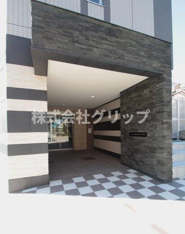 リヴシティ横濱ヒルサイドテラスのエントランス