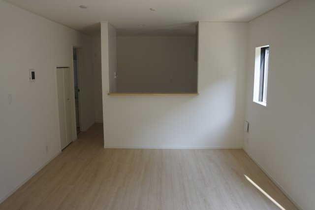 出雲市大津町　新築建売住宅　3棟現場　③号地の居間・リビング