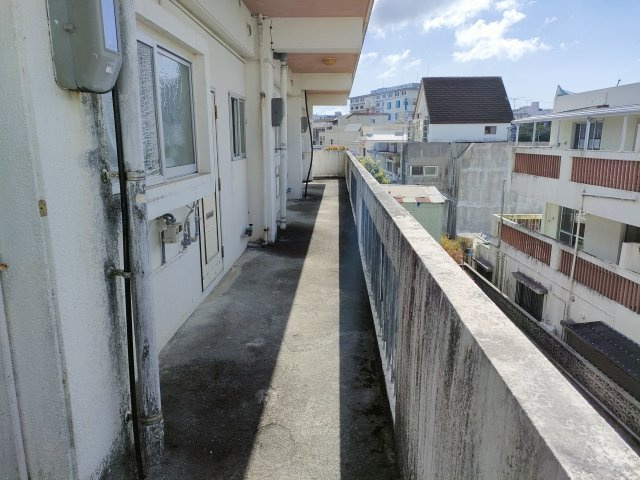 丸島荘のエントランス