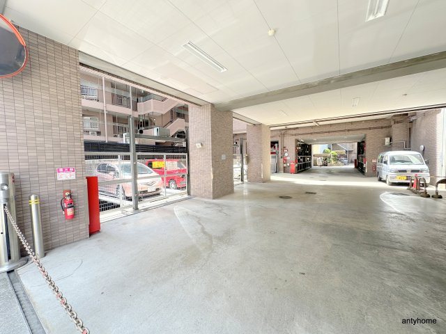アメニティ江戸堀　仲介手数料無料の駐車場