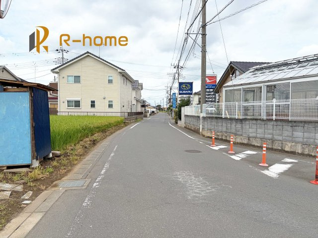 古河市上辺見第11　新築戸建て　1号棟の前面道路含む現地写真|周辺環境も併せて案内致します♪
閑静な住宅地で笑顔あふれる新生活！
ぜひ現地へお越しください♪