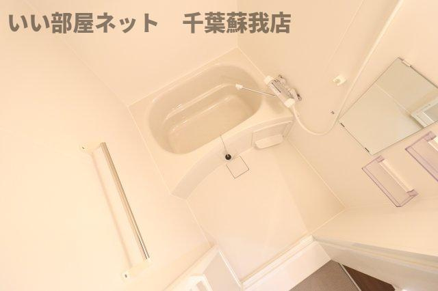 ジーメゾン千葉村田町ヘルミの浴室|きれいなお風呂です