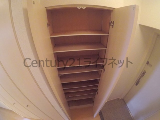 【玄関】 | ミモサ中津