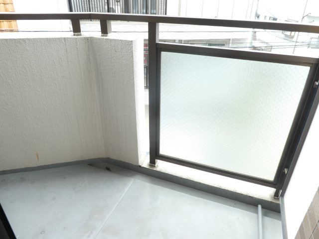 リアライズ逆瀬川のバルコニー