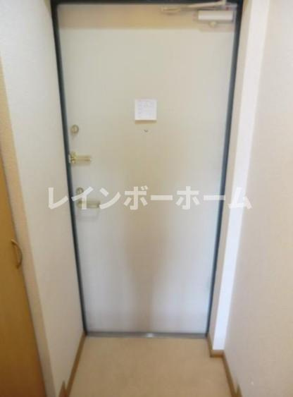 プレステージ綾瀬の玄関