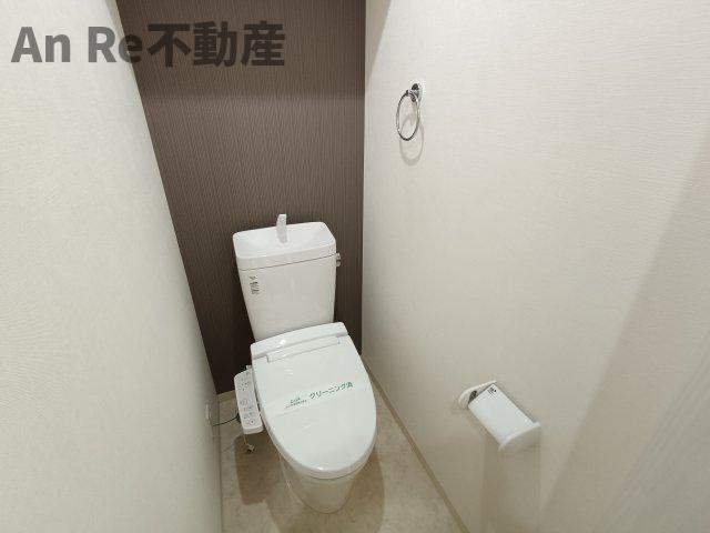 エイトガーデンのトイレ|別部屋イメージ写真