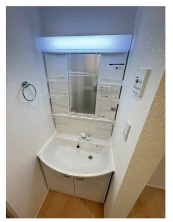 ベレガンス市川の洗面所