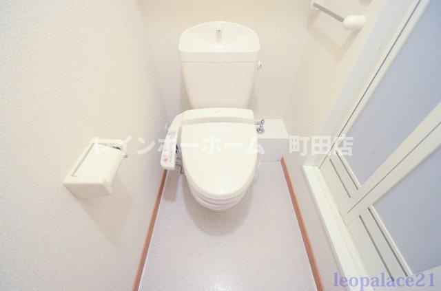 レオパレスペイサージュ※初期費用分割後払いサービス利用可能物件のトイレ