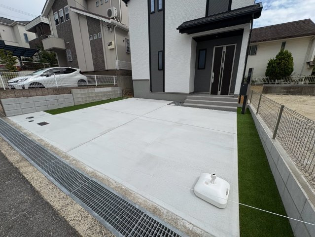 須磨区東落合3丁目　新築戸建て　B棟の駐車場|◆駐車スペース◆2台駐車可能（車種による）