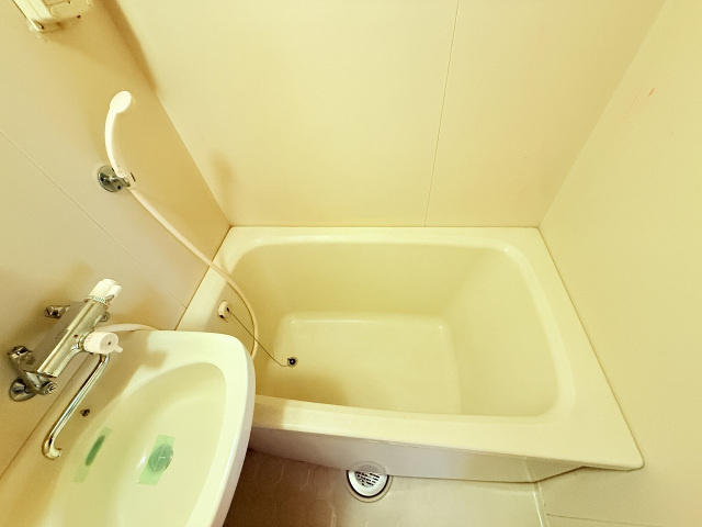 サンピア中央の浴室|コンパクトで使いやすいお風呂です