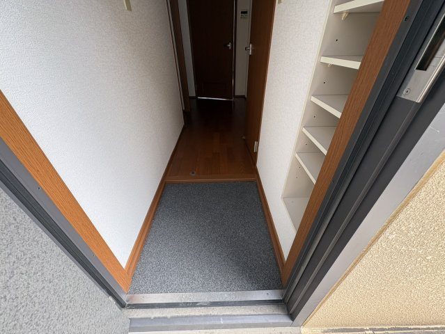 クラスティーナA棟｜名古屋市の賃貸ならMy賃貸の玄関|クラスティーナA棟