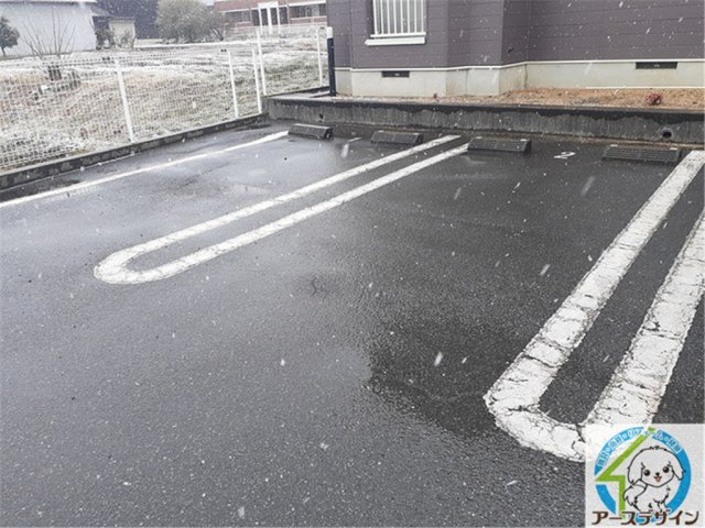 パルテールⅡの駐車場
