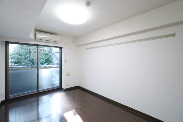 Ｖｅｒｏｎａ池袋本町Ｌｕｓｓｏの洋室