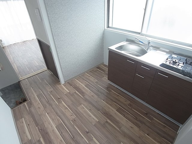 BLAN CUBE大塚の内装|窓が多く通風もとても良好