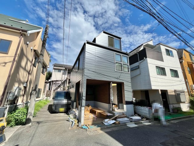 【TOKYO BASE】北区滝野川3丁目　新築戸建の前面道路含む現地写真|3路線3駅利用可能！

現地ご見学希望・資料請求などお気軽にお問い合わせ下さい！
03-5990-5201