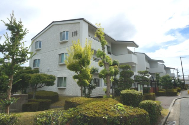 名谷33団地115号棟