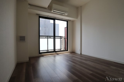 【居間・リビング】 | S-RESIDENCE名駅 | こちらのリビングで趣味の時間をお楽しみください