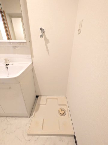 リコリスの洗面所|洗濯機置場です