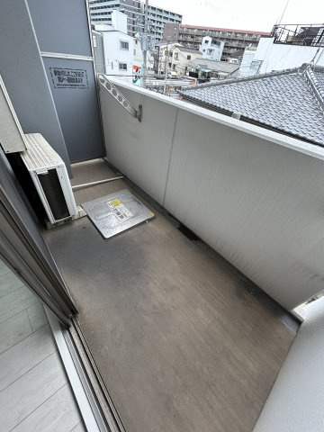 レクエルド塚本のバルコニー
