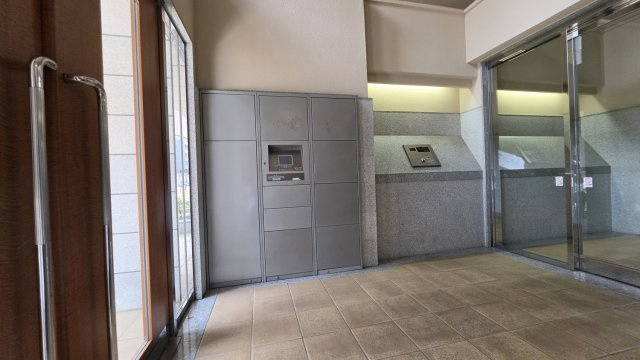 スカイコート品川仙台坂のエントランス