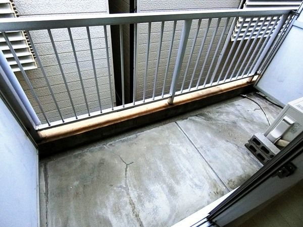 ベルハイム俊徳道のバルコニー