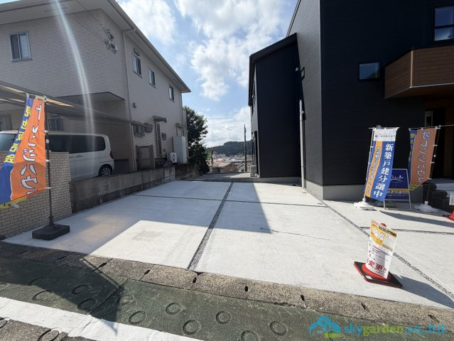厚木市毛利台1丁目　新築戸建　全1棟1号棟の駐車場