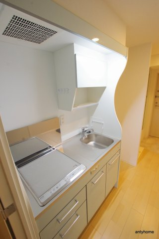セレニテ本町ルフレ　仲介手数料無料のキッチン