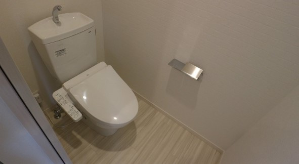 REGALEST 七里のトイレ