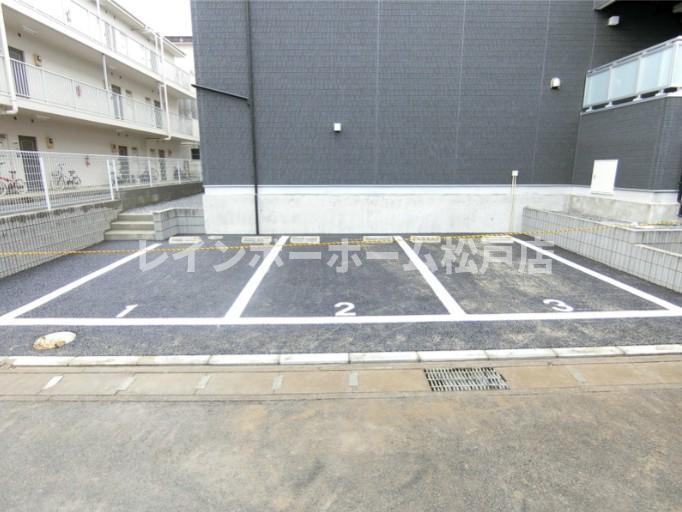 リブリ・マランドみのり台の駐車場|駐車場があります